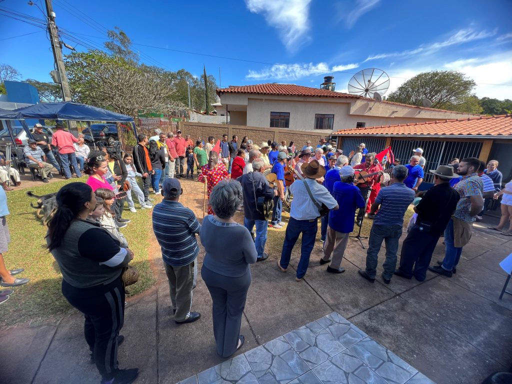 ArcelorMittal promove Encontro de Folia de Reis em Itatiaiuçu Amisa